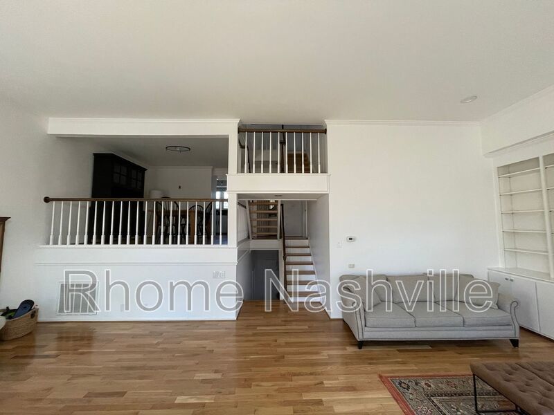 Spectacular West End condo in Richmeade Pl-Mostly Furnished Coming soon! property image