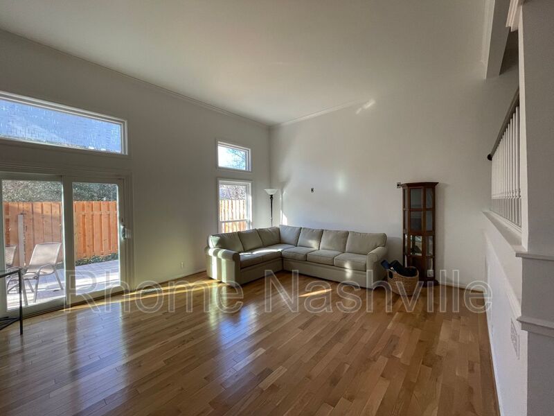 Spectacular West End condo in Richmeade Pl-Mostly Furnished Coming soon! property image
