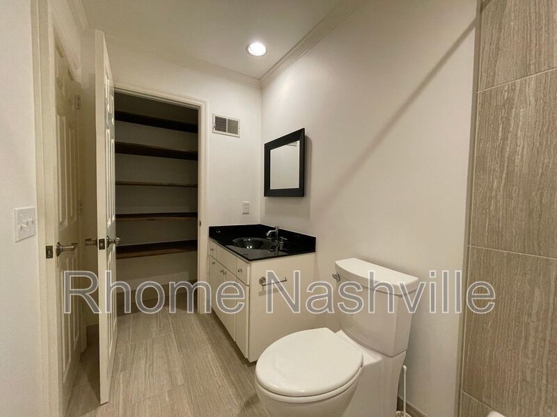 Spectacular West End condo in Richmeade Pl-Mostly Furnished Coming soon! property image