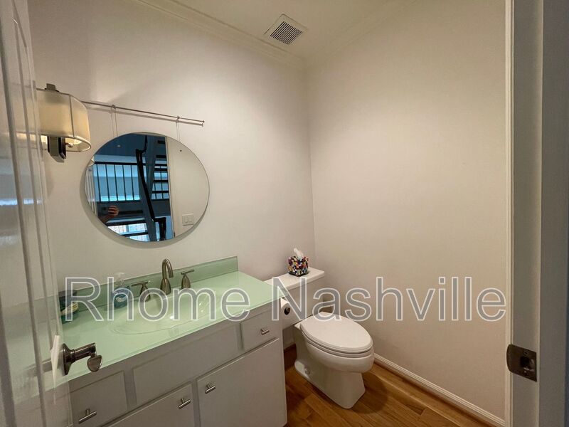 Spectacular West End condo in Richmeade Pl-Mostly Furnished Coming soon! property image