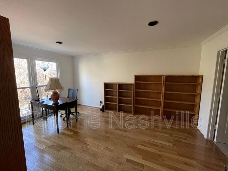 Spectacular West End condo in Richmeade Pl-Mostly Furnished Coming soon! property image