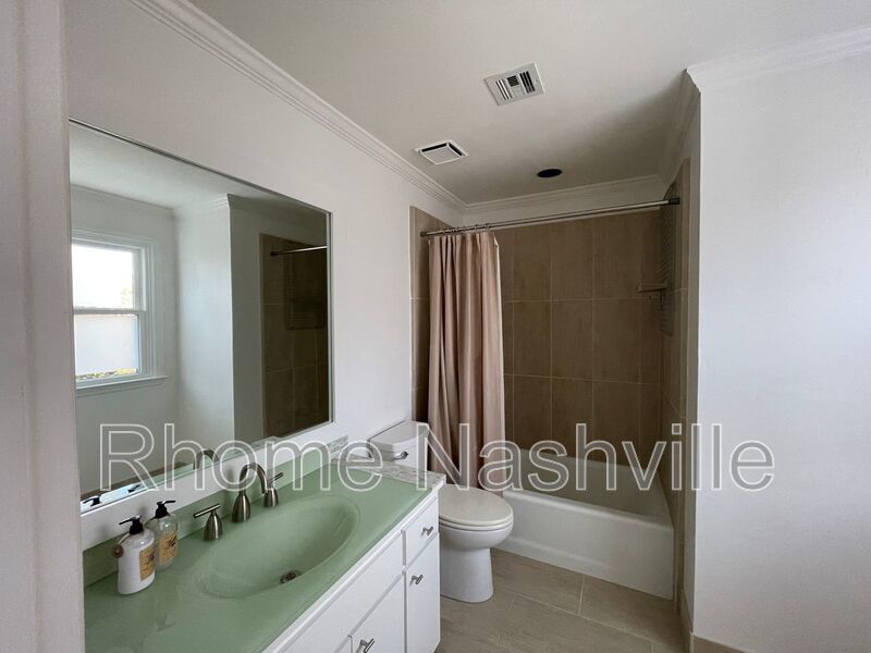 Spectacular West End condo in Richmeade Pl-Mostly Furnished Coming soon! property image