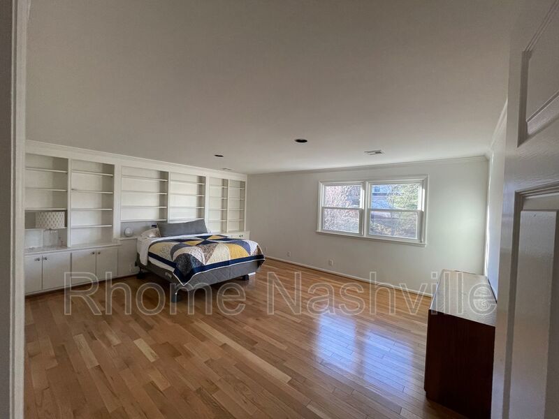 Spectacular West End condo in Richmeade Pl-Mostly Furnished Coming soon! property image