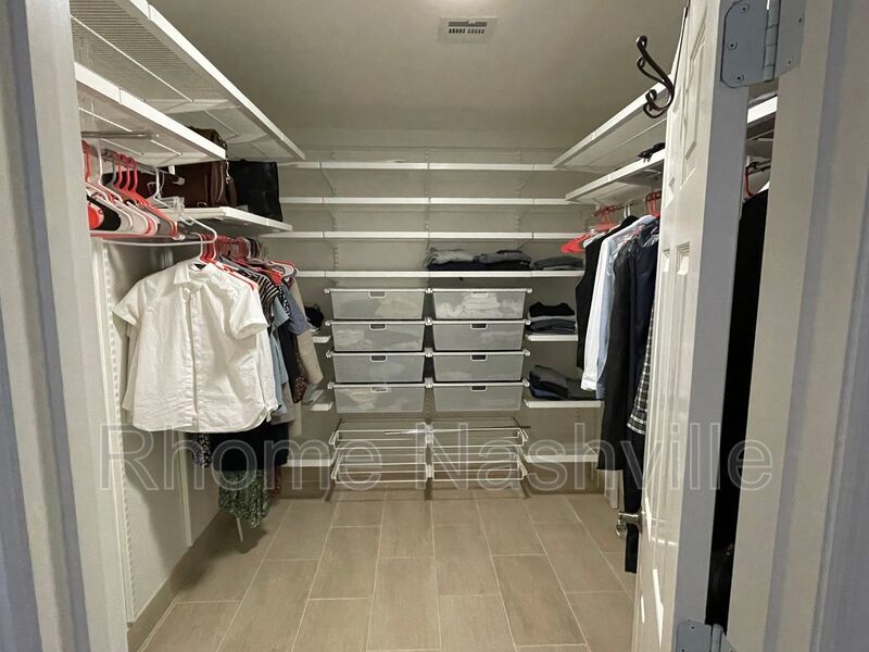 Spectacular West End condo in Richmeade Pl-Mostly Furnished Coming soon! property image