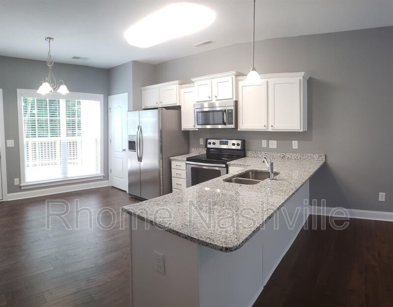 Almost new gorgeous townhouse in excellent Columbia location! property image