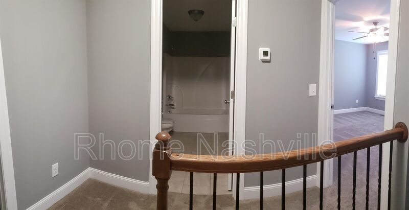 Almost new gorgeous townhouse in excellent Columbia location! property image